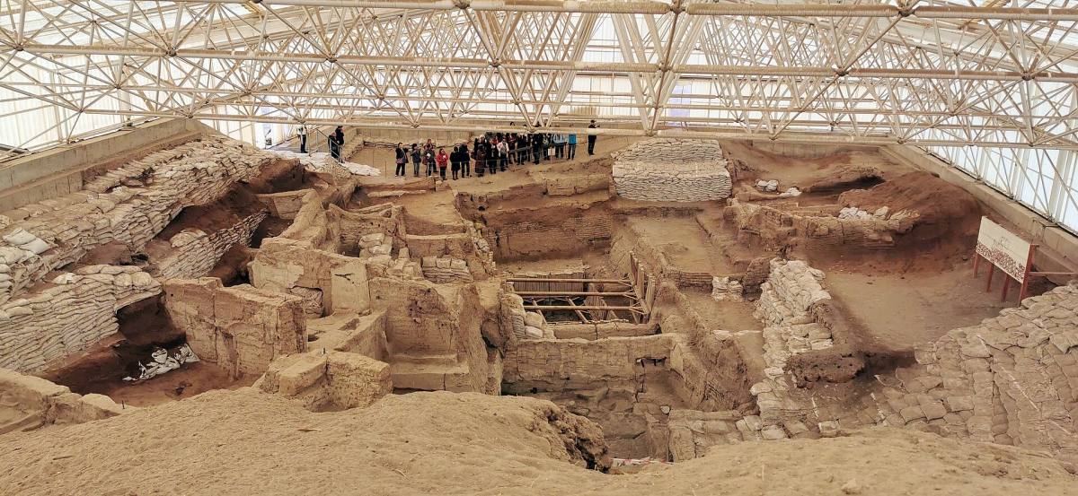 Çatalhöyük kazı alanı, koruma çatısı altında