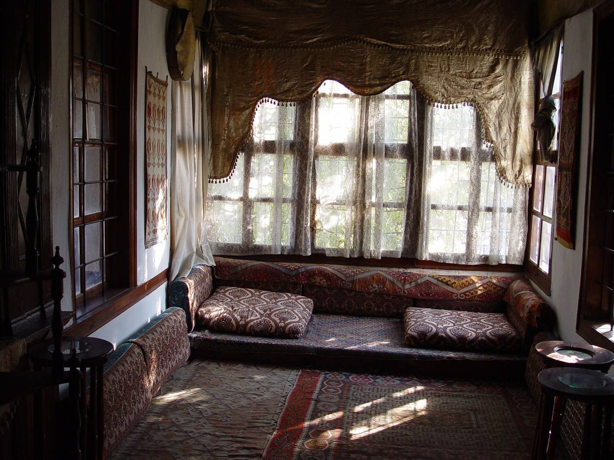 Koyunoğlu Müzesi'nde eski Konya evi odası