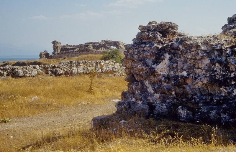 Kubadabad Sarayı kalıntıları ve Beyşehir Gölü